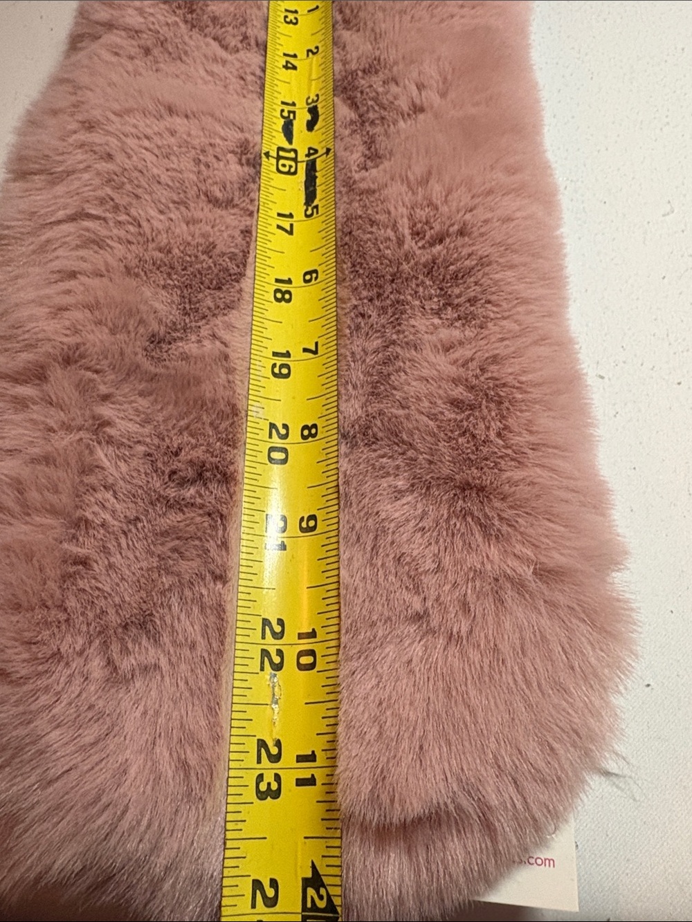 Top it Off NWT Pink Poly Faux Fur Scarf - Picture 7 of 7